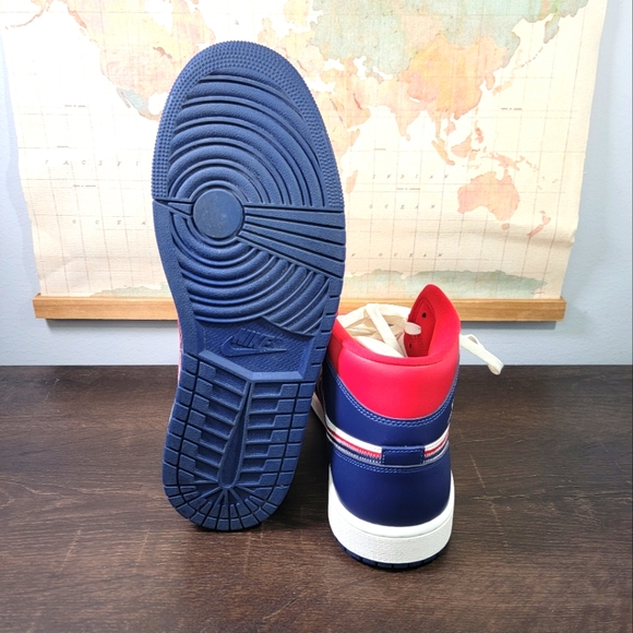 BRAND NEW Air Jordan 1 Mid USA (2022) *UNISEX* Men's Size 10.5 - Picture 5 of 5